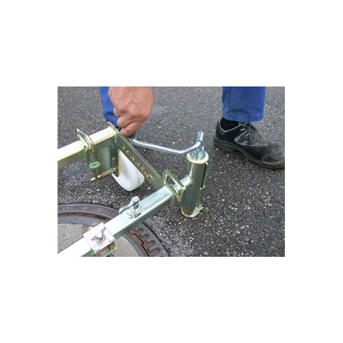 SDH-M-10 Mechanical Manhole Cover Lifter