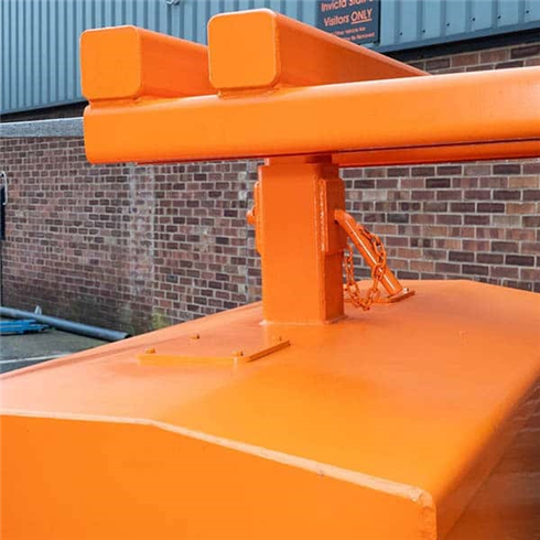 2000kg Fork Mounted Skip Compactor
