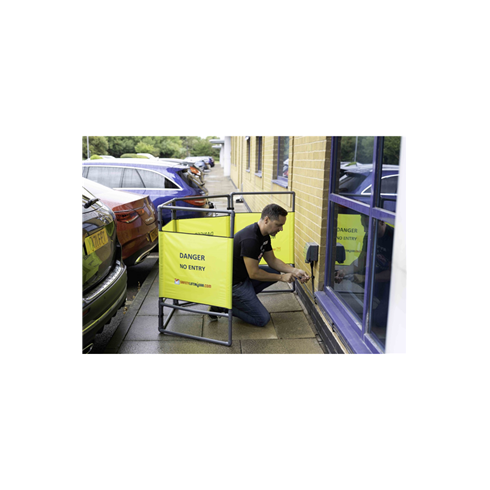 Hi-Viz Safety Barrier with 4 panels