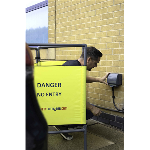 Hi-Viz Safety Barrier with 4 panels