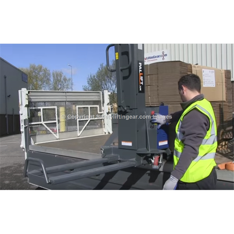 PALLIFT 500kg Self Lift Stacker Safety Lifting